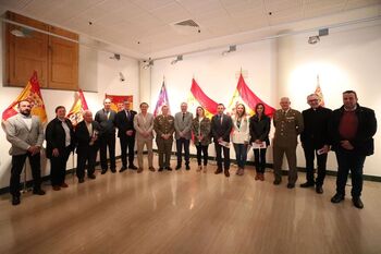 Exposición de banderas para conocer la historia de España