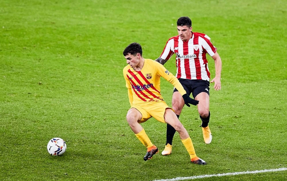 Un Messi descomunal amarga el debut de Marcelino