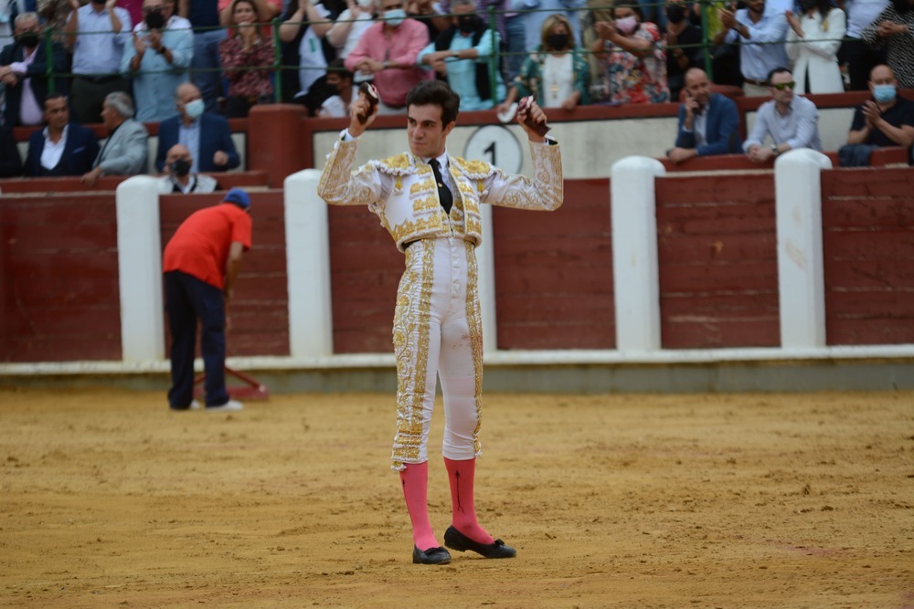 Tomó Rufo cortó cuatro orejas en su alternativa en Valladolid.