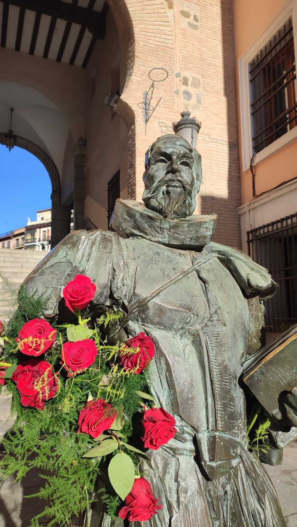 El misterio de las rosas en Cervantes por el Día del Libro