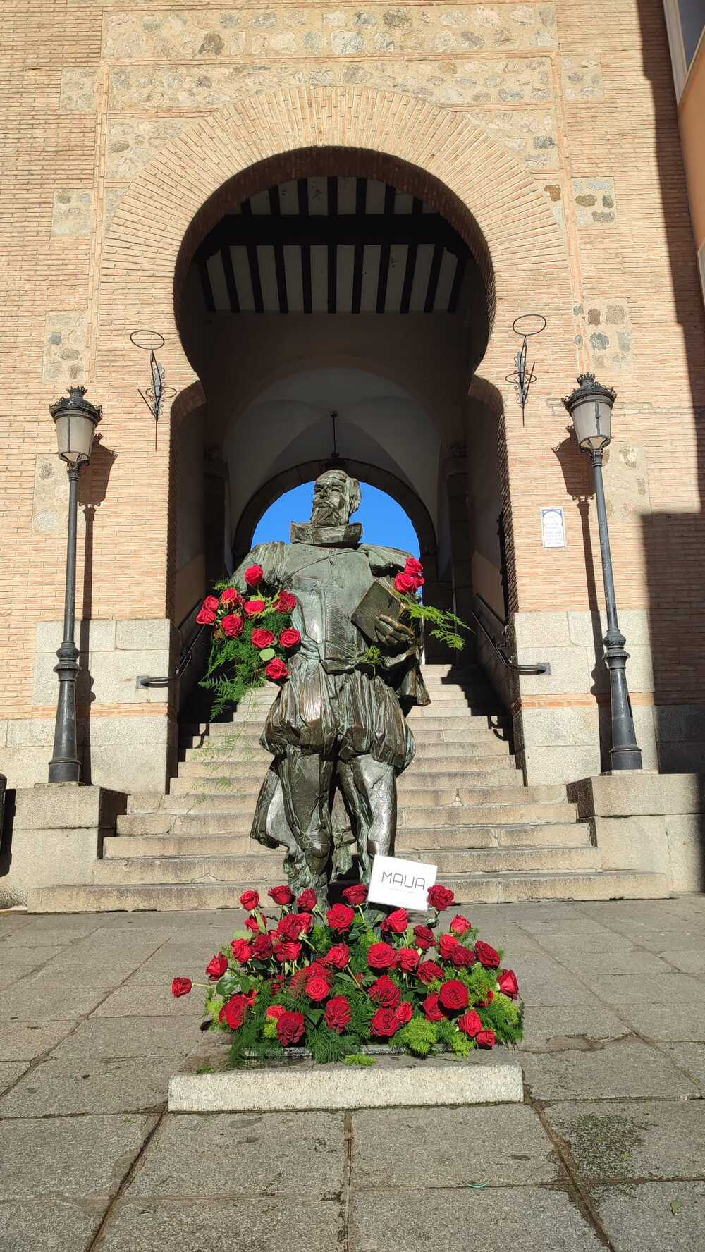 El misterio de las rosas en Cervantes por el Día del Libro