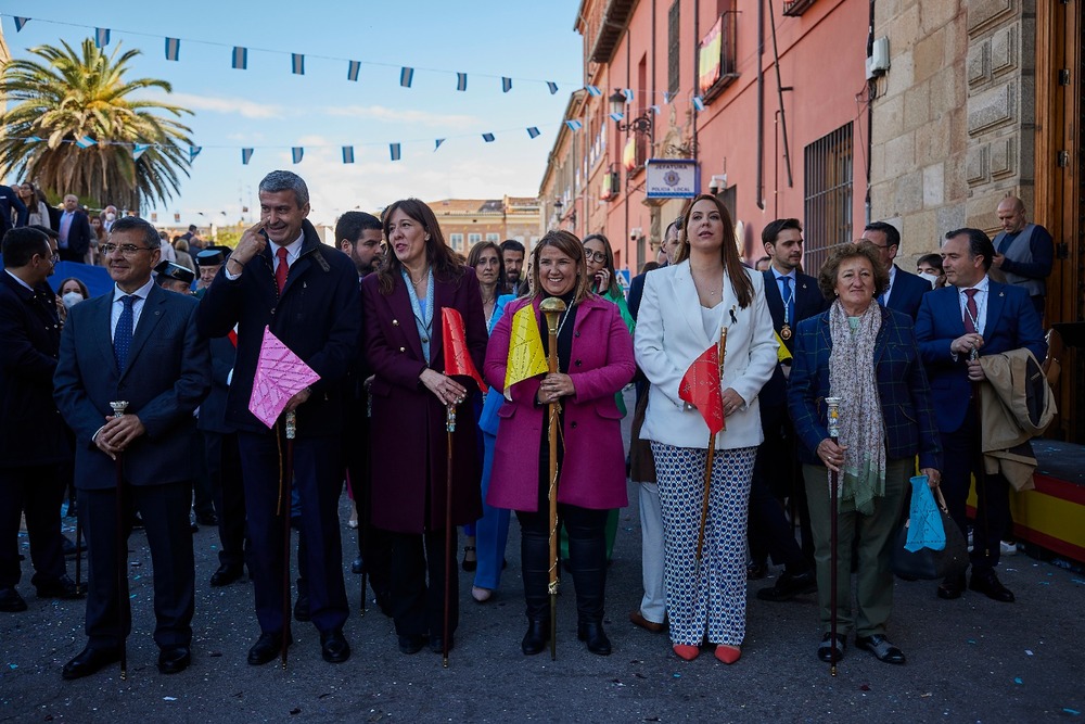 Cuatro mujeres en cabeza de las autoridades, las alcaldes de Talavera y Gamonal, la consejera Blanca Fernández y la pregonera, María del Carmen Batres.  / MANU REINO