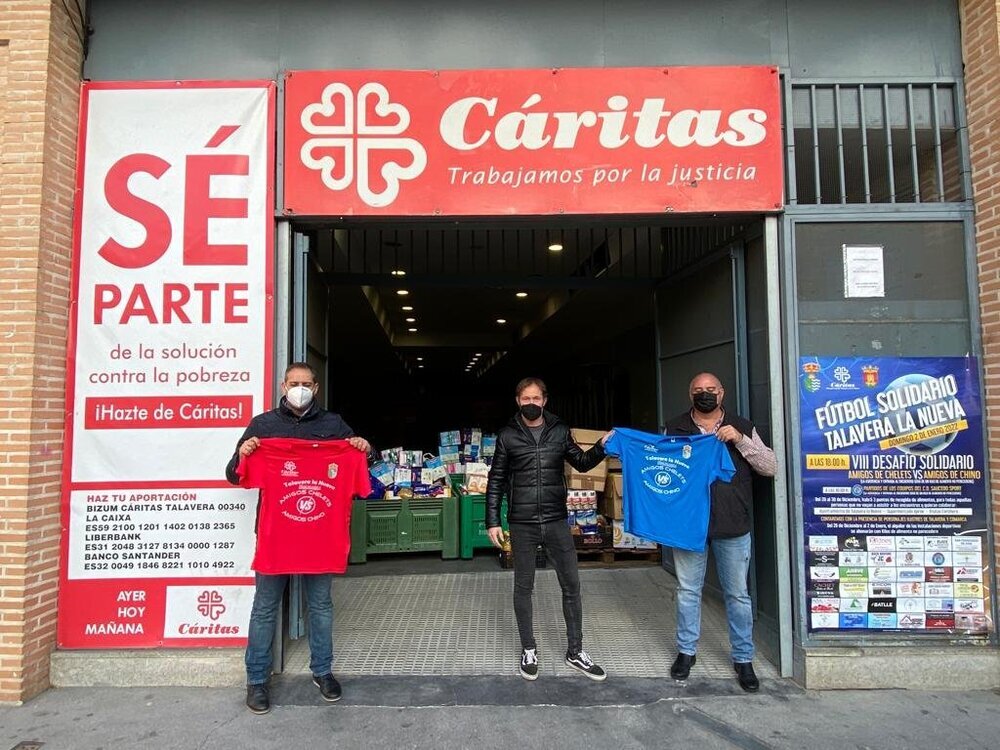 El PP dona a Cáritas lo recogido en su campaña solidaria