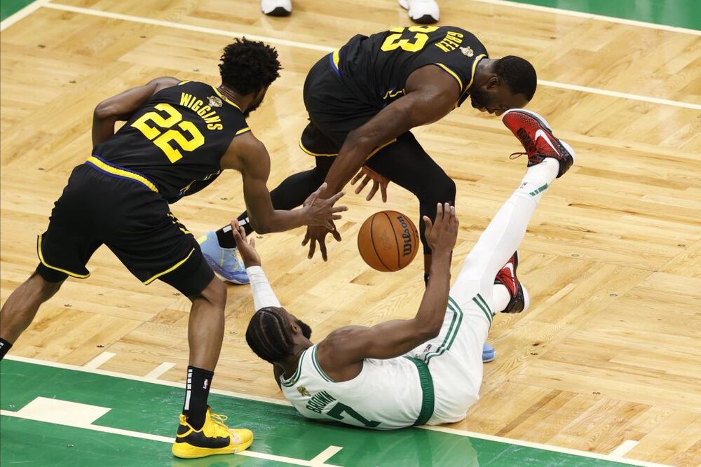 Golden State Warriors at Boston Celtics  / CJ GUNTHER
