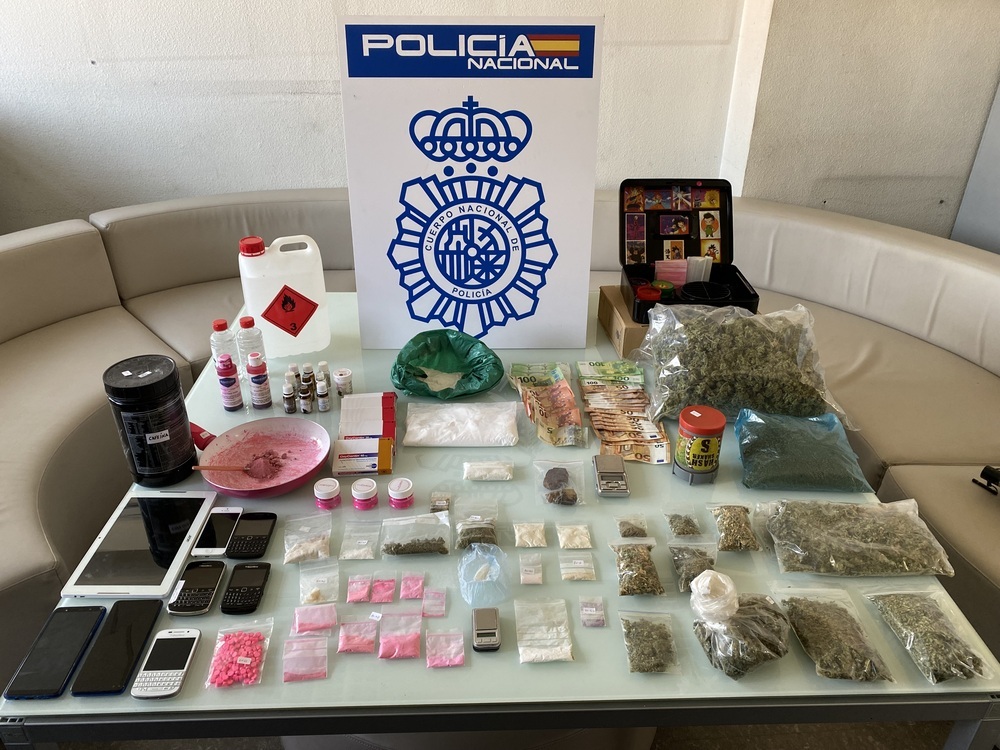 Material intervenido por la Policía Nacional en Torrejón de Ardoz. 