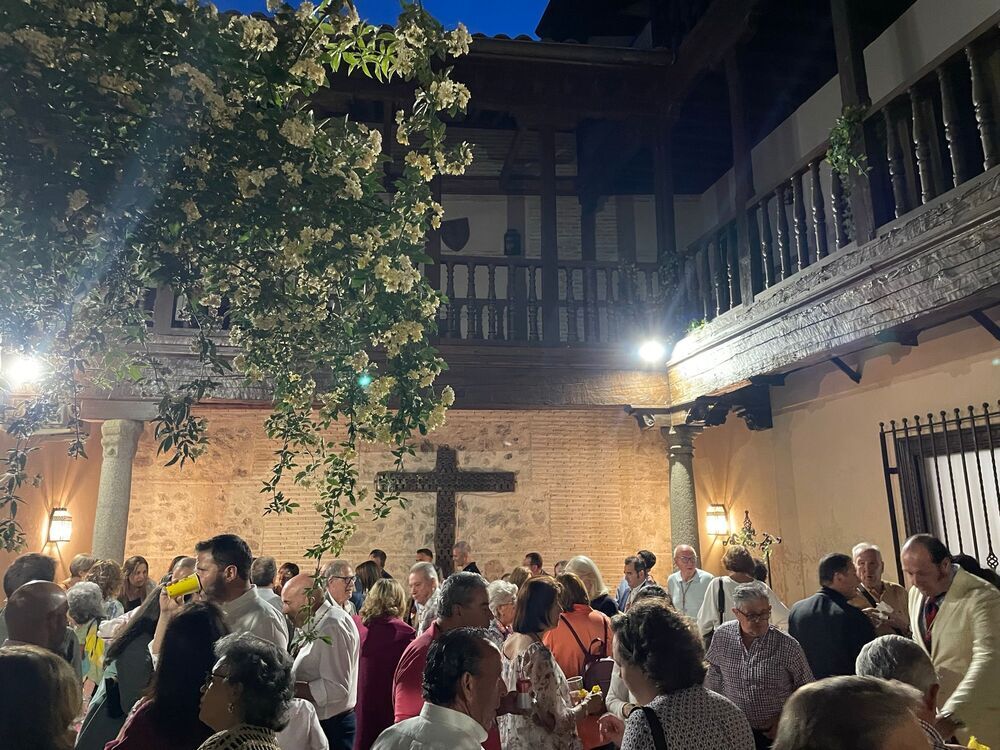 El patio del convento de San Antonio acogió la celebración tras la Sabatina y la  proclamación del pregón.