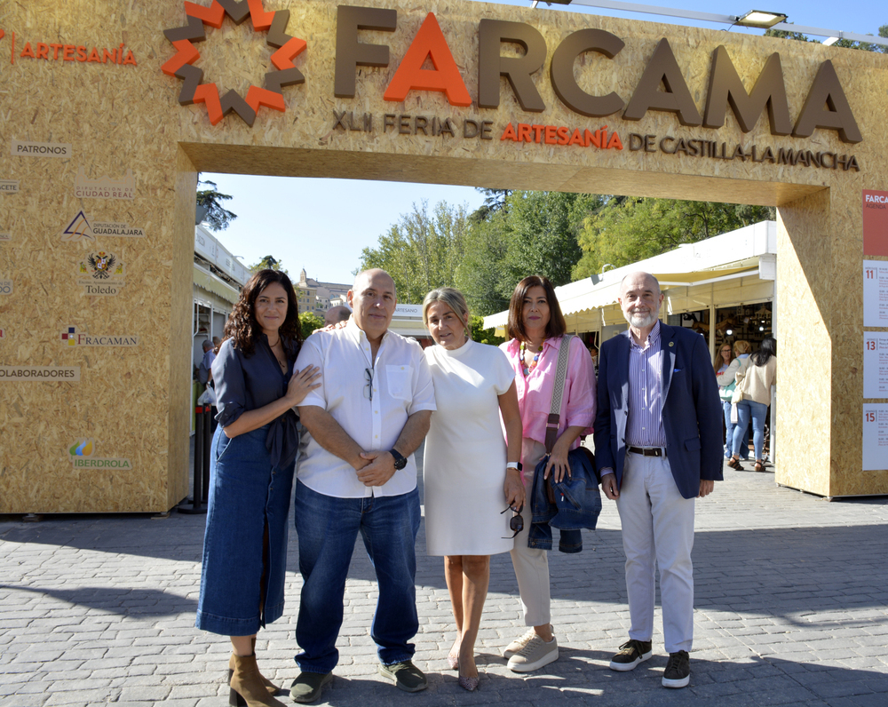 Tolón, De la Cruz, Rueda y Escalante con Roberto Perea, presidente de Fracaman.