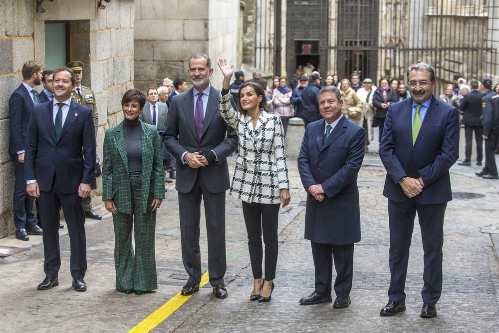 Los Reyes inauguraron este jueves la residencia comunitaria 'Hospital del Rey'.