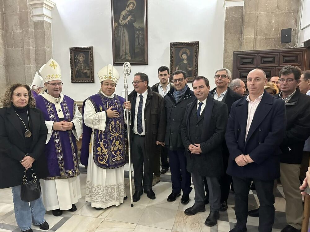 El funeral fue oficiado por el arzobispo de Toledo, Francisco Cerro, y el nuncio de la Santa Sede en España, Bernardito Auza.