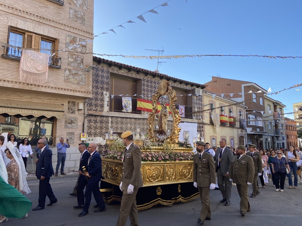 La Virgen de Carmen recorrió las calles de Mocejón antes de la ceremonia de coronación.