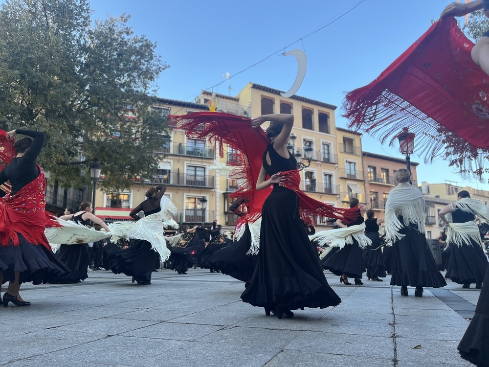 Zocodover se llena de pasión flamenca