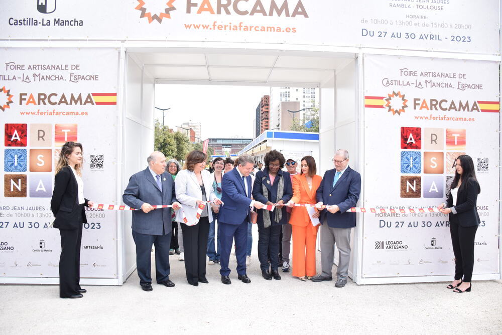 El presidente de Castilla-La Mancha inauguró la primera edición de Farcama Primvera internacional en Toulouse (Francia). 