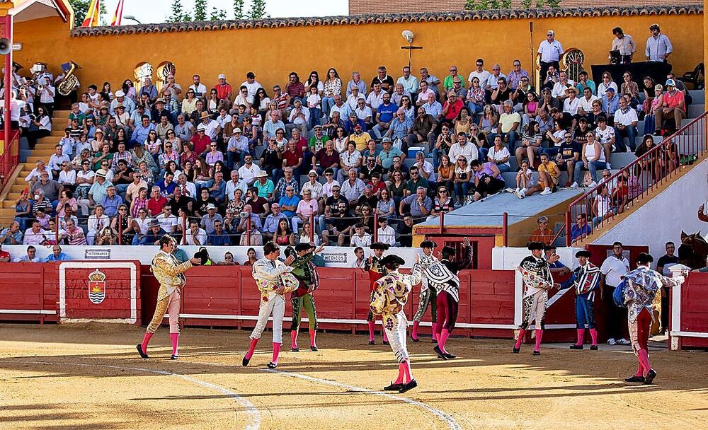 Los espectáculos taurinos tienen un papel fundamental en la programación festiva, también la corrida del lunes.