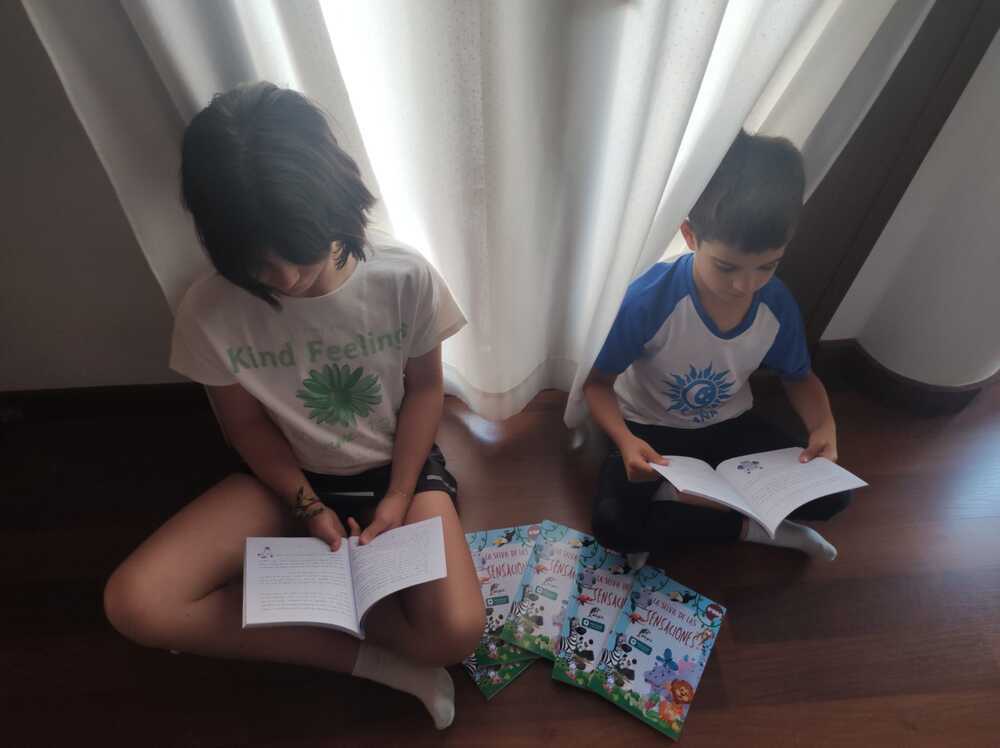 Clara y Adrián, los hijos del autor