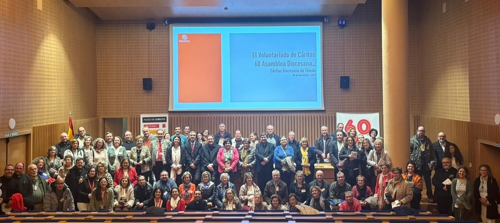 Foto de familia de la Asamblea General de Cáritas.