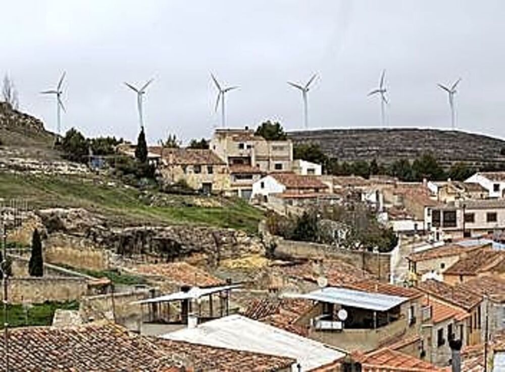 El informe de Greenpeace destaca que Castilla-La Mancha es la segunda región con más potencia instalada de renovables.
