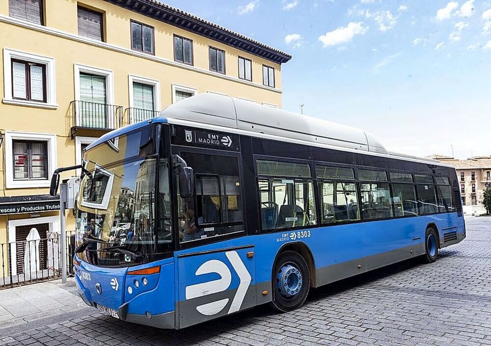 El Ayuntamiento de Madrid cedió 15 autobuses para restaurar el servicio toledano.