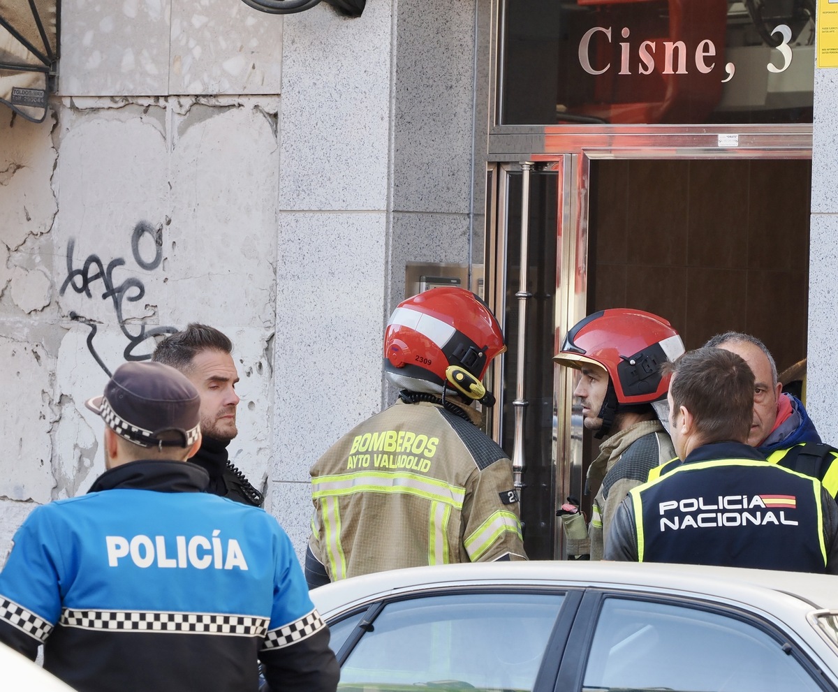 Una explosión en una vivienda de Valladolid deja al menos dos heridos  / PHOTOGENIC/CLAUDIA ALBA