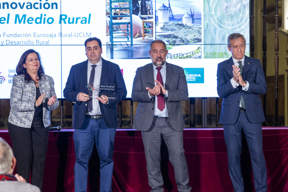 Eurocaja Rural y UCLM premian a quienes dinamizan los pueblos