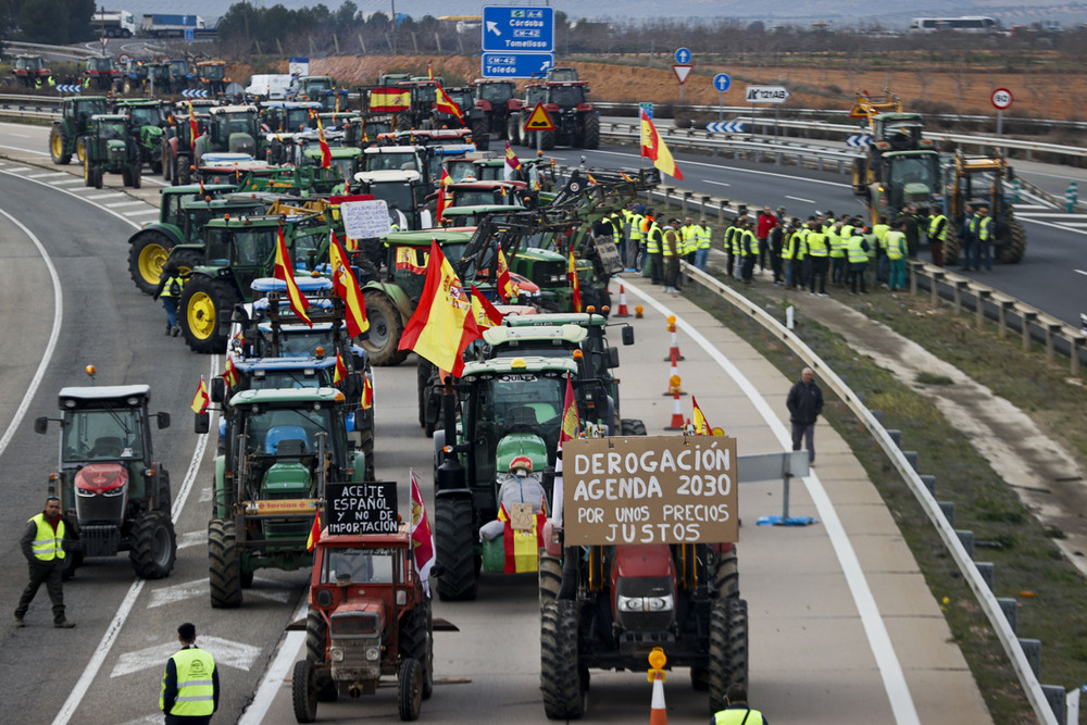 Madridejos reunió a 200 tractores y 500 manifestantes.