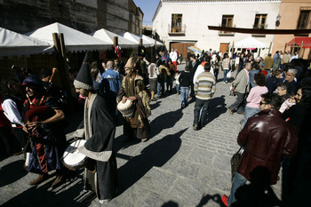 Mercado de San Jerónimo cumple 25 años con ilusiones renovadas