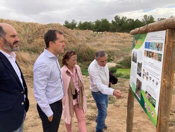 Velázquez presiona a la Junta sobre la planta de biogás