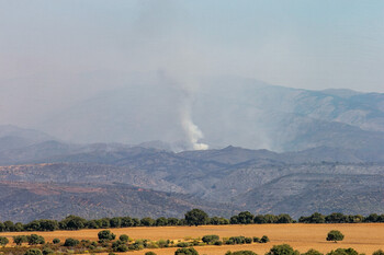 El fuego calcina 3.000 hectáreas en Valdepeñas de la Sierra