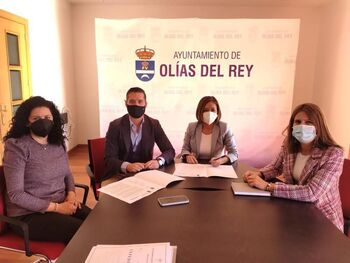 Olías y La Despensa firman un convenio de colaboración