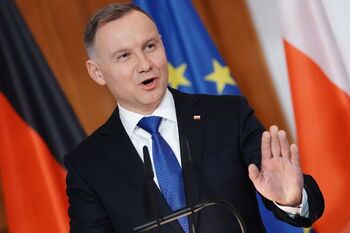 Polonia garantiza a Putin que la OTAN no agredirá a Rusia