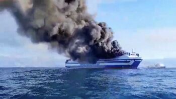 Evacuado un ferry en la ruta Grecia-Italia por un incendio