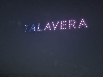 Talavera disfruta del espectáculo ‘Drone Light Show'