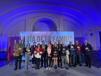 Apanas celebra su X Día de la Familia con grandes premiados