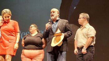 FECISO galardona a Antonio Resines en el Teatro de Rojas