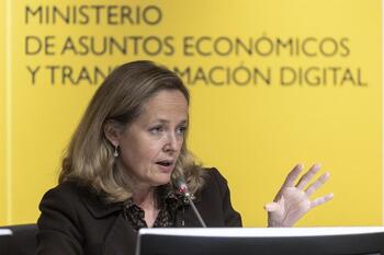 Calviño prevé que la guerra ralentizará la economía española