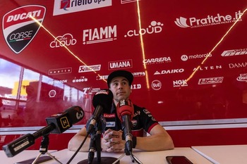 Bautista anuncia que seguirá en Ducati