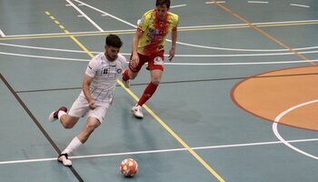 Digna derrota del Cobisa Futsal frente al campeón (4-2)