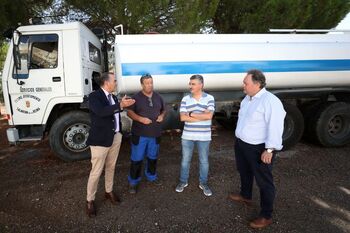 Talavera ya ha repartido cisternas de agua potable a 8 pueblos
