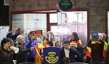 Se desinfla la protesta contra la amnistía en la sede del PSOE