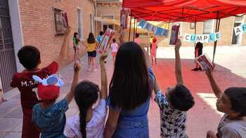 El campamento de verano de Cáritas reúne a 60 niños y niñas