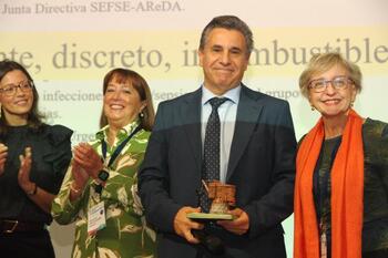 Premio Excelencia en Formación Sanitaria para Julián Jiménez