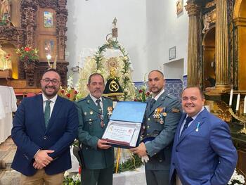 Pelahustán homenajea a los guardias civiles del municipio