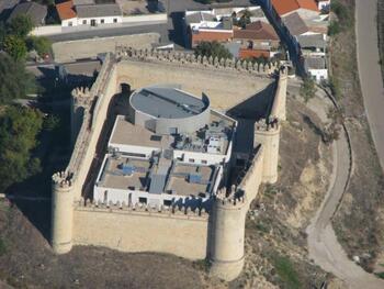 Congosto se reúne en Moncloa con un proyecto para el castillo