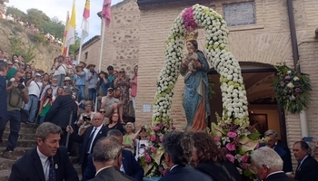 Fervor y devoción en la procesión de la Virgen del Valle