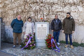 IU y el PCE homenajean a las víctimas del holocausto