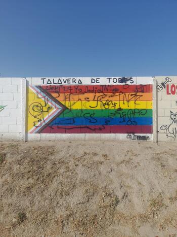 Vuelven a vandalizar el mural por la igualdad de LGTBora