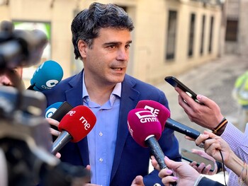 El bipartito pide al PSOE que «no ponga palos en las ruedas»
