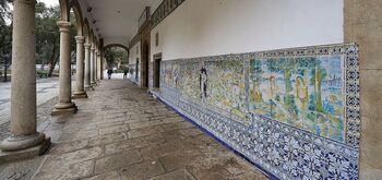 In situ, Artectum y RFE compiten por la azulejería del Prado