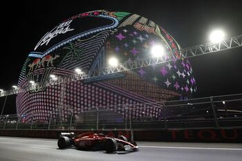 Doblete de Ferrari en unos 'largos' libres en Las Vegas