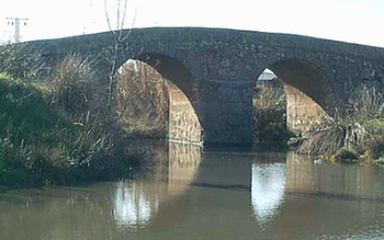Pulgar quiere hacer BIC a su medieval puente de Ajofrín