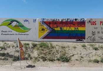 LGTBora denuncia la vandalización de su mural por la igualdad